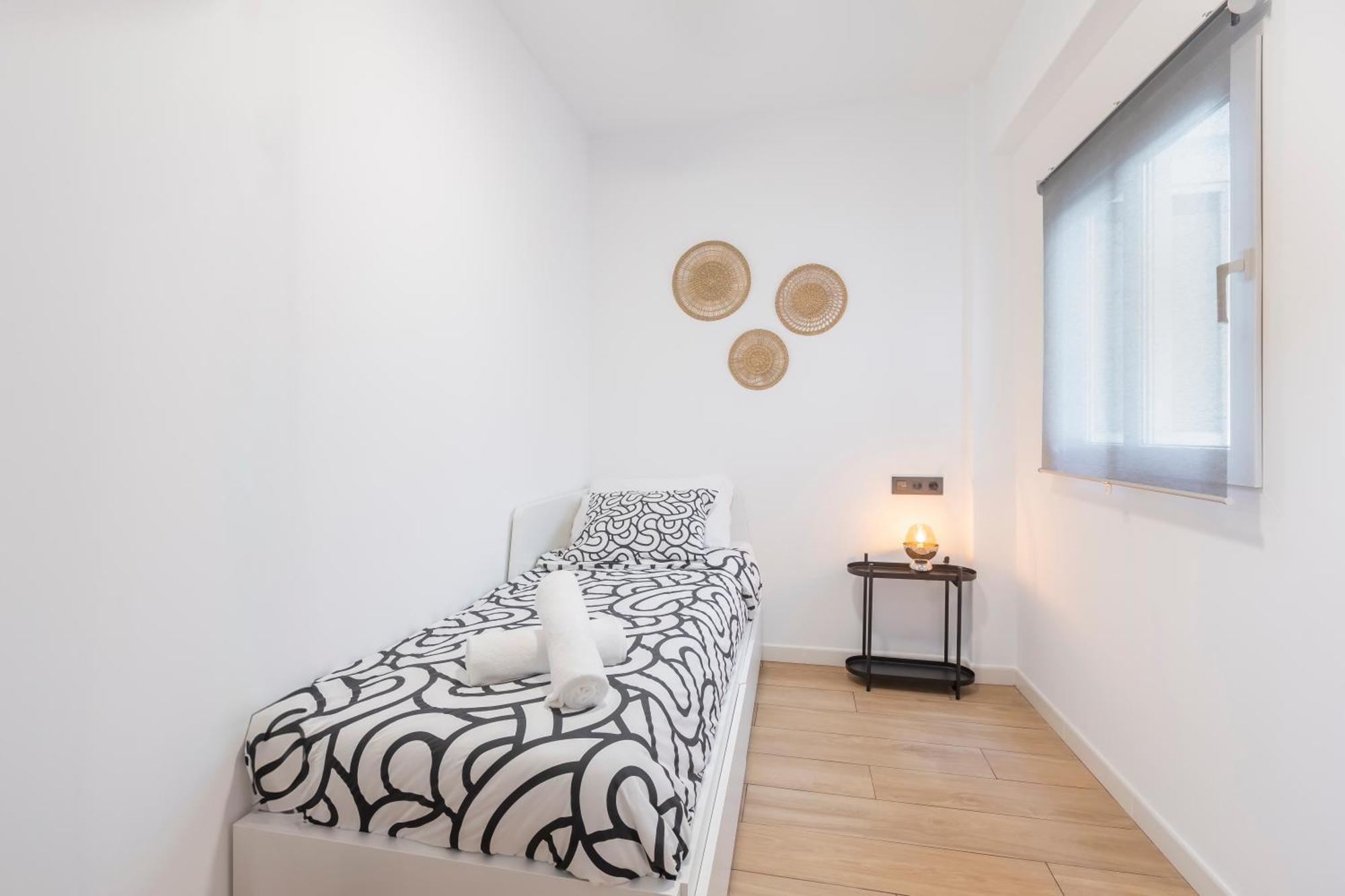 Fully Renovated Apartment In The Heart Of Fuengirola, 2 Min Walk To The Beach 외부 사진